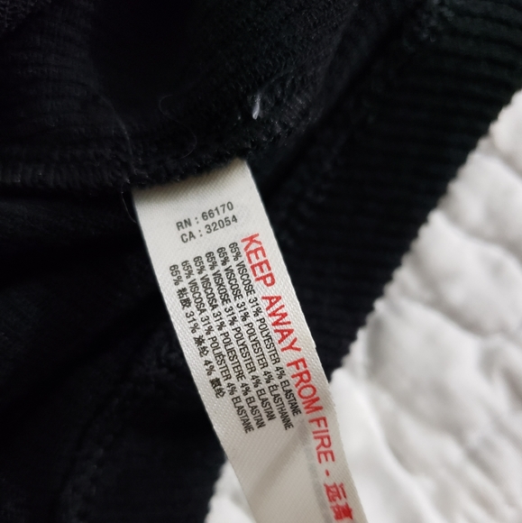 FREE PEOPLE black ribbed v-neck cami NWT - Picture 3 of 3